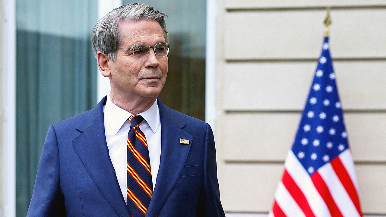 Image default